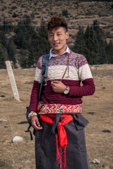 Tibetan student on his way to Sichuan for the next term of college